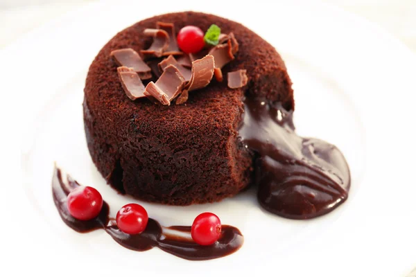 Chocolade pudding met fondant centrum — Stockfoto