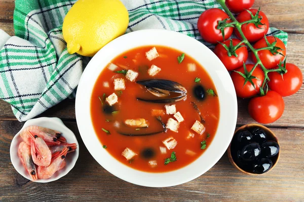 Leckere Suppe mit Muscheln — Stockfoto