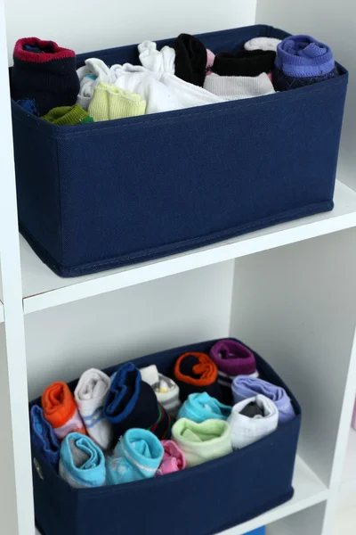 Носки в текстильной коробке — стоковое фото