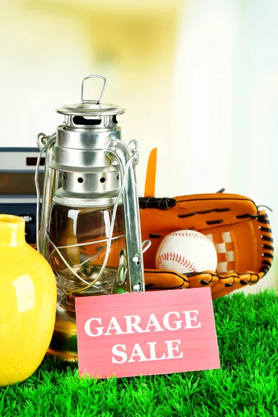 Unwanted things for garage sale — Stock Photo, Image