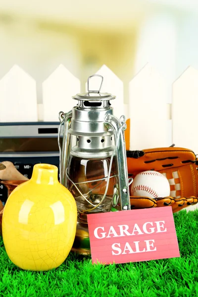 Unwanted things for garage sale — Stock Photo, Image