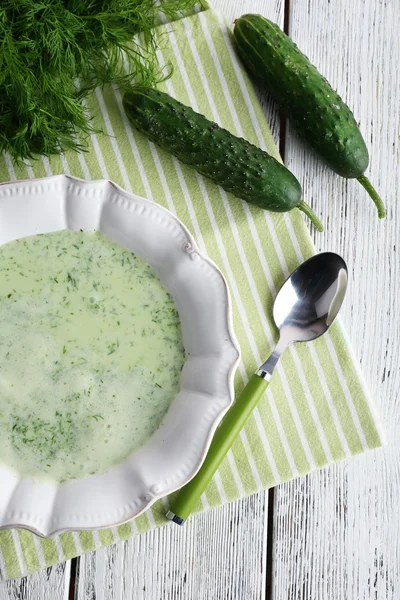 Cucumber soup in bowl — Stock Photo, Image