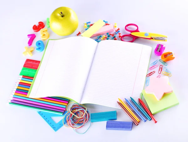 Material escolar aislado en blanco —  Fotos de Stock