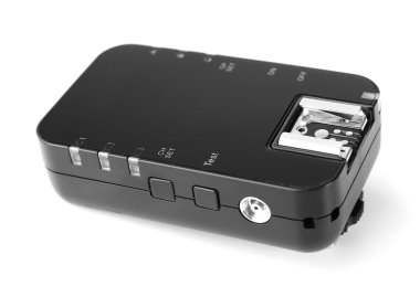 Kablosuz Flaş Tetikleyici üzerinde beyaz izole