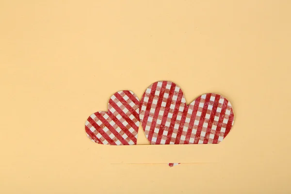 Paper hearts på beige — Stockfoto