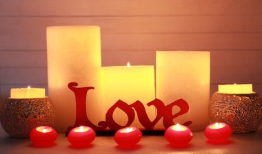 Romantik hediye mum ile