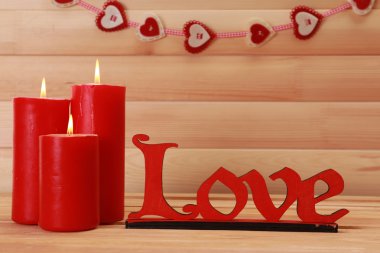 Romantik hediye mum ile