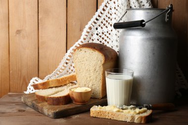 Retro taze ekmek ile süt için olabilir