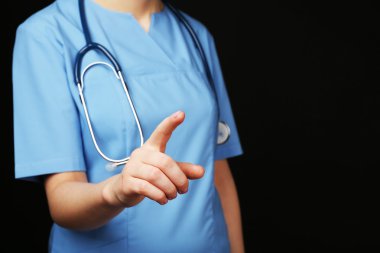 Doktor el çalışma ile sanal perde