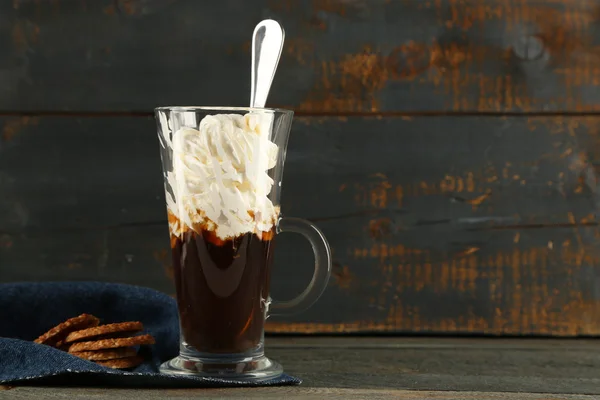 Taza de café con crema —  Fotos de Stock