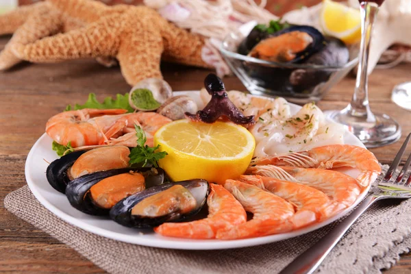Tasty seafood on plate — Stock Photo, Image