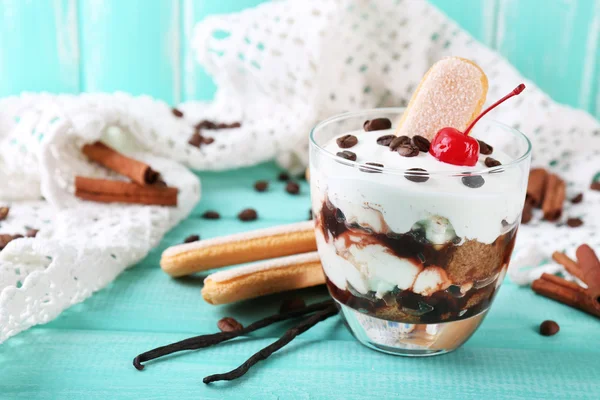 Leziz tiramisu tatlısı — Stok fotoğraf