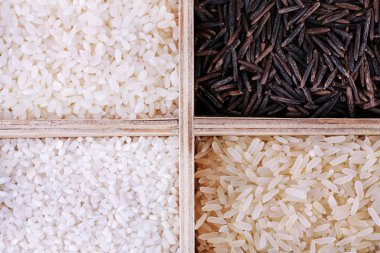 pirinç ahşap kutusunda farklı türleri