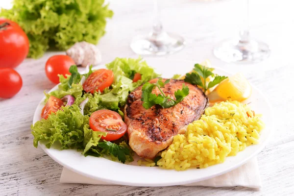 Sabroso pescado al horno — Foto de Stock