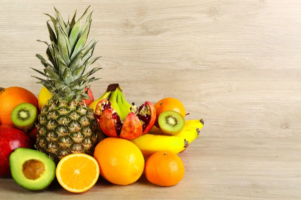 Sortimento de frutas exóticas — Fotografia de Stock