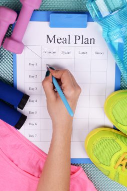 Yemek planı ve spor donanımları