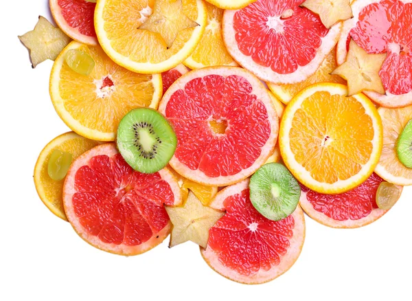 Нарізані фрукти ізольовані на білому — стокове фото