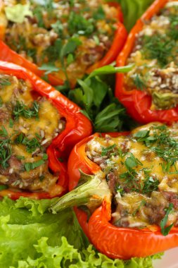 Kırmızı biber dolması yakın çekim