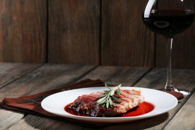 şarap soslu ızgara biftek