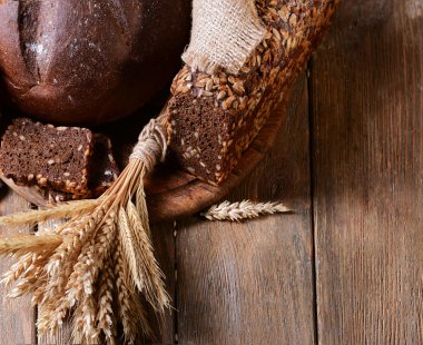 Tablo yakın çekim farklı ekmek