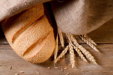 Tablo yakın çekim lezzetli ekmek