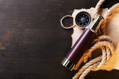 Deniz natürmort spyglass