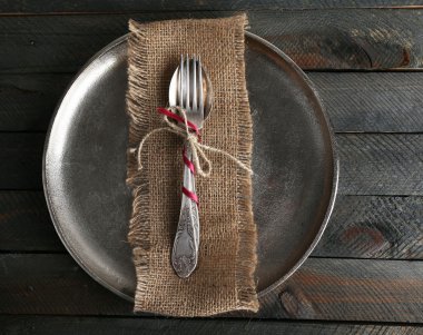 Gümüş ile ip bağladılar