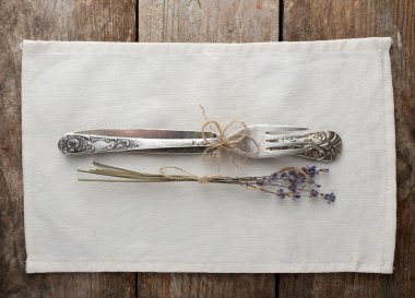 Gümüş ile ip bağladılar