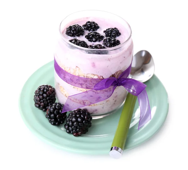 Healthy breakfast - yogurt with  blackberries and muesli served in glass jar, isolated on white — Stock Photo, Image