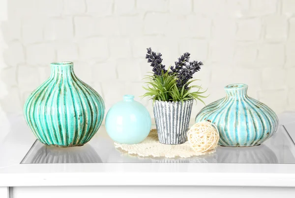 Interior with decorative vases — Stock Photo, Image