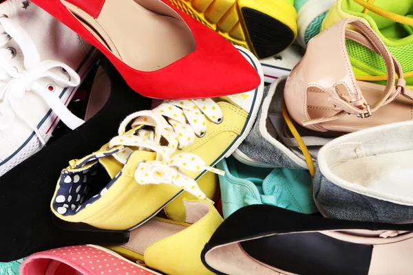 Molte varie scarpe femminili — Foto Stock