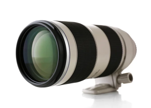 Objektiv fotoaparátu izolovaný na bílé — Stock fotografie