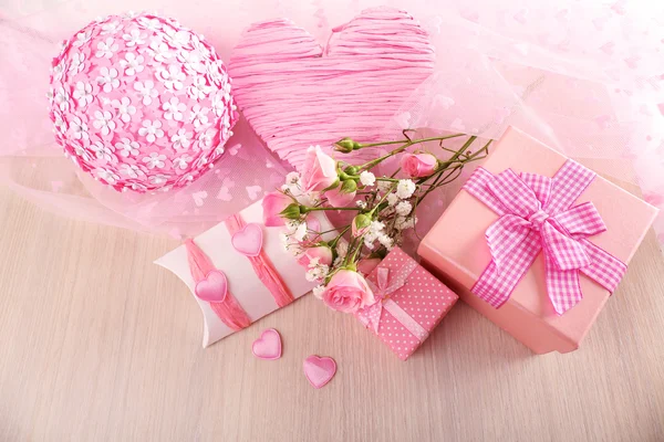 Handgemachtes Geschenk am Valentinstag — Stockfoto