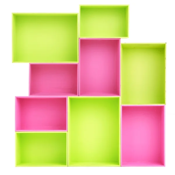 Pestrobarevné dřevěné boxy izolovaných na bílém — Stock fotografie