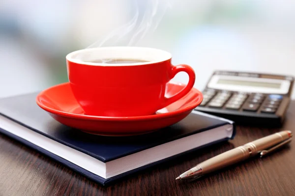 Tasse de café au bureau — Photo