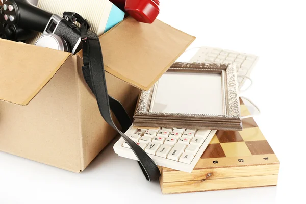 Caja de cosas no deseadas aisladas en blanco — Foto de Stock