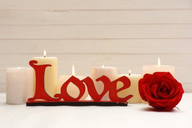 Mumlar, aşk kavramı ile romantik hediye