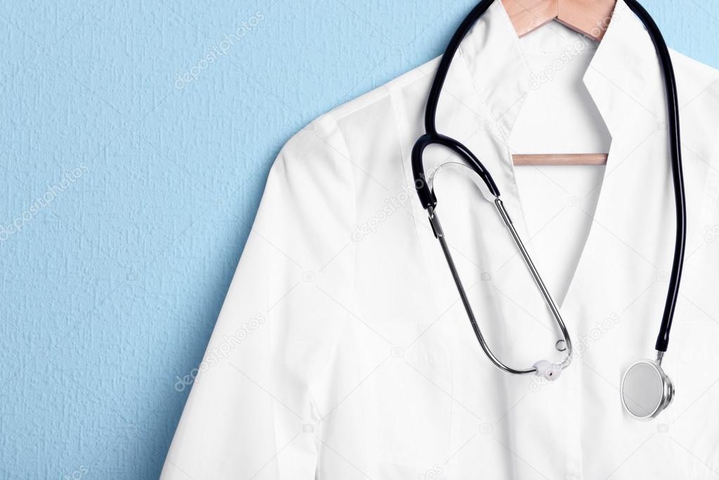 Костюм доктора Candy Boy Daniel (халат, боксеры, стетоскоп, значок), бело-красный, OS 0T-00012289 - Candy Boy - Ролевые эротические мужские костюмы  - Купить