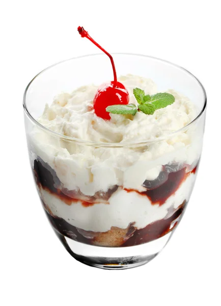 Sabroso postre tiramisú en vaso, aislado en blanco —  Fotos de Stock