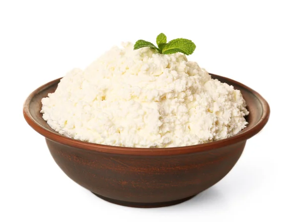 Cottage cheese with mint in clay bowl isolated on white — Stock Photo, Image