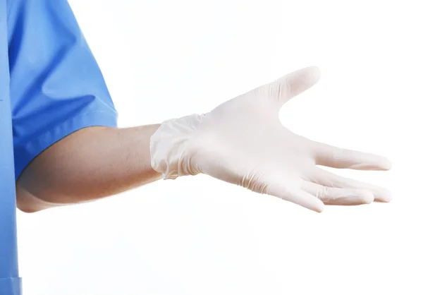 Médico mão em luvas estéreis mostrando sinal, isolado em fundo branco — Fotografia de Stock