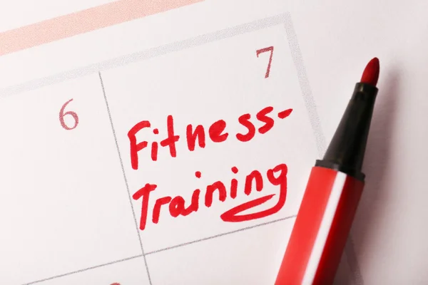 Plan scris Fitness Training pe fundalul paginii calendaristice — Fotografie, imagine de stoc