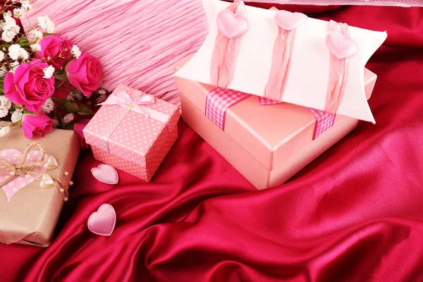 Handmade gift on Valentine Day, close-up — Stock Photo, Image