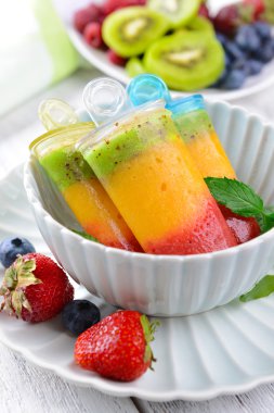 lezzetli dondurma plaka üzerinde tablo yakın çekim