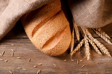 Tablo yakın çekim lezzetli ekmek