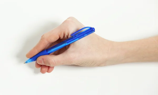 Mannenhand met pen geïsoleerd op wit — Stockfoto