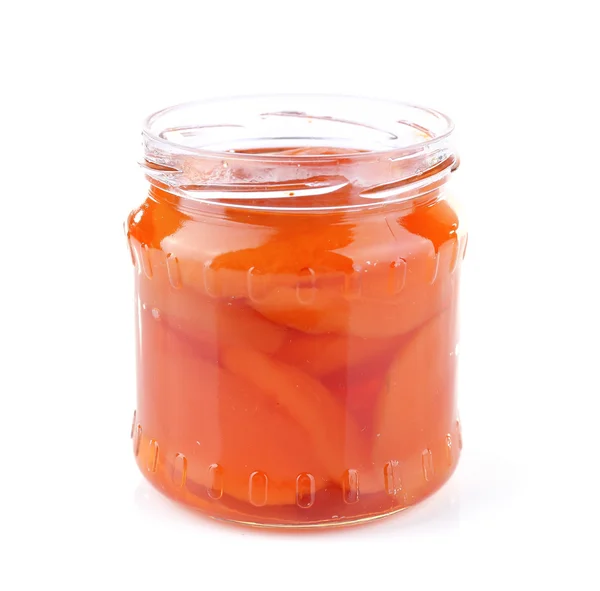 アプリコットの jar を自家製ジャムに孤立した白い背景 — ストック写真