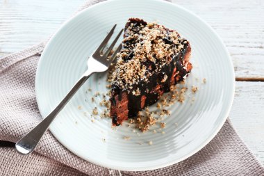 Nefis çikolatalı pasta servis masada, yakın çekim