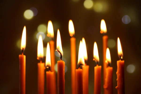 Kaarsen in kerk — Stockfoto