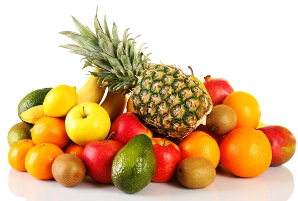 Beyaza izole edilmiş egzotik meyve çeşitleri